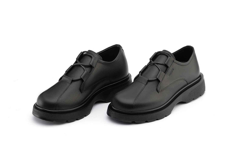 کفش اسپرت چرم زنانه مادو کد ۵۰۸۰