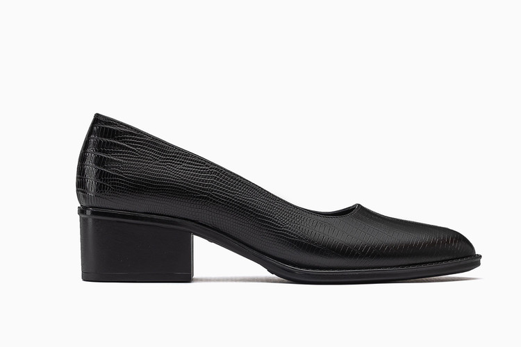 کفش چرم زنانه پاشنه دار مادو کد ۷۰۲۶