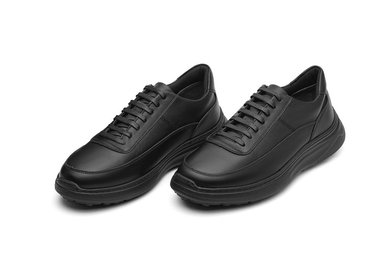 کفش چرم اسپرت مردانه مادو کد ۲۰۷۹