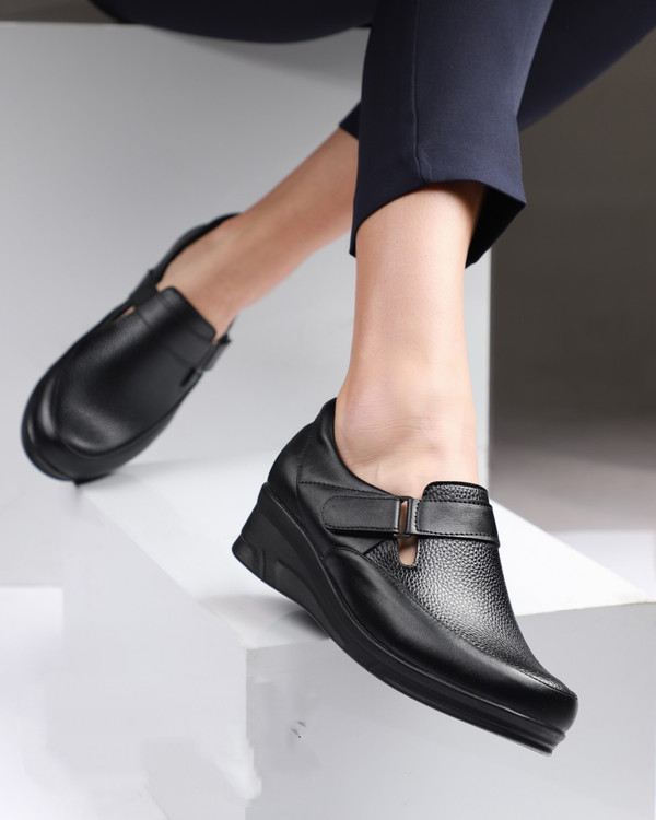 کفش زنانه طبی ژینورا