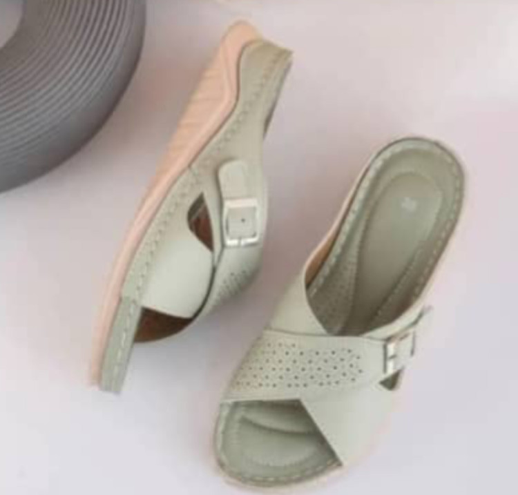 صندل طبی زنانه سام طب نوین کد ۵۱۰ مخصوص خار پاشنه