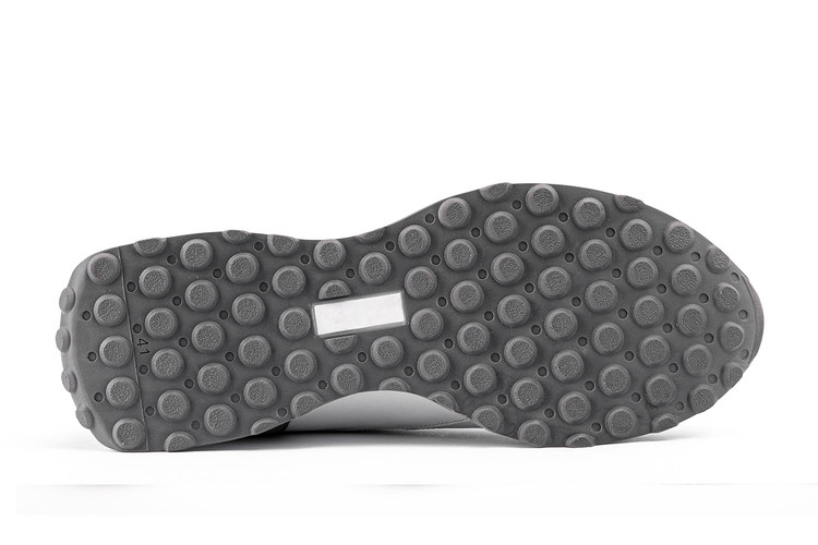 کفش اسپرت مردانه چرم مادو کد ۲۰۵۲