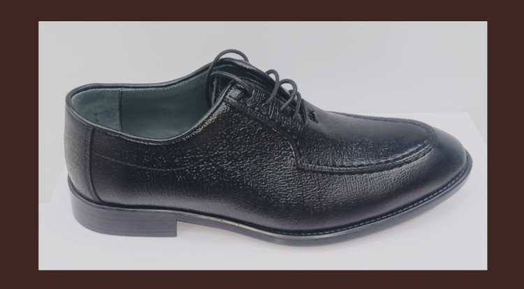 کفش مردانه چرم مجلسیOROکد۱۰۲