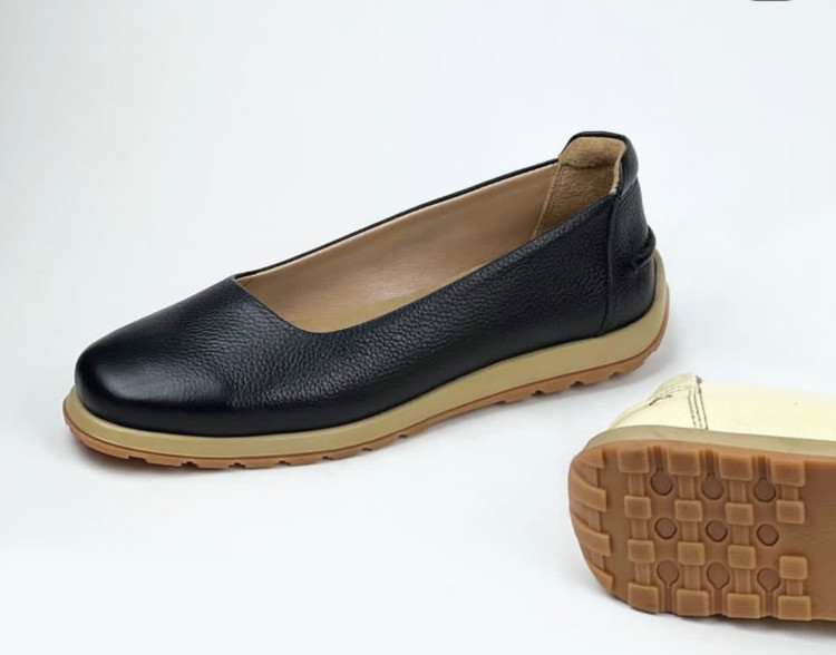 کفش زنانه تمام چرم مهپا کد ۲۰۱۳