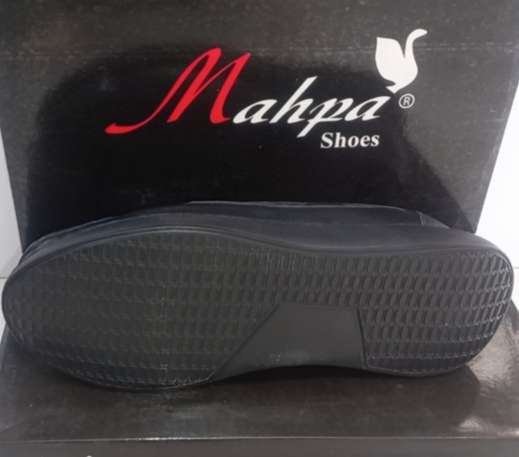 کفش زنانه لژدار چرم طبیعی مهپا کد ۲۲۷۰مشکی