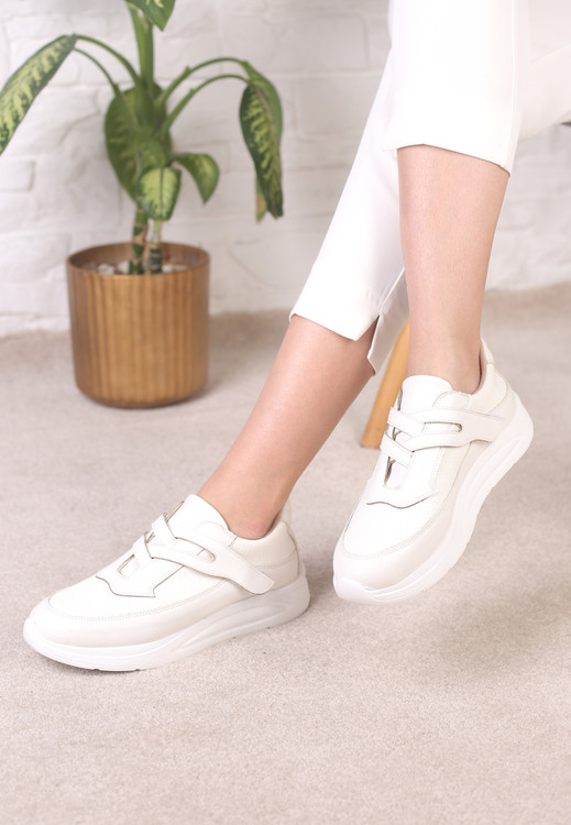 کفش اسپرت زنانه لیانا مدل تیارام