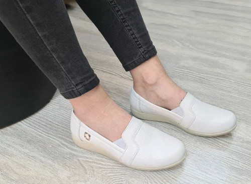 کفش طبی زنانه اسپرت مدل هستی