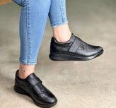 کفش کتانی طبی زنانه مدل زلاتان