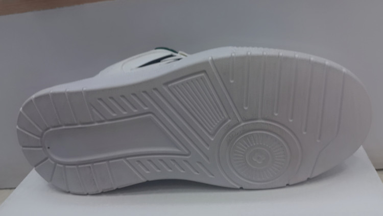 کتانی زنانه چرم تام کد ۴۳۱