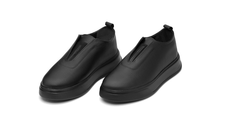 کفش چرم اسپرت مردانه مادو کد۱۰۲۶