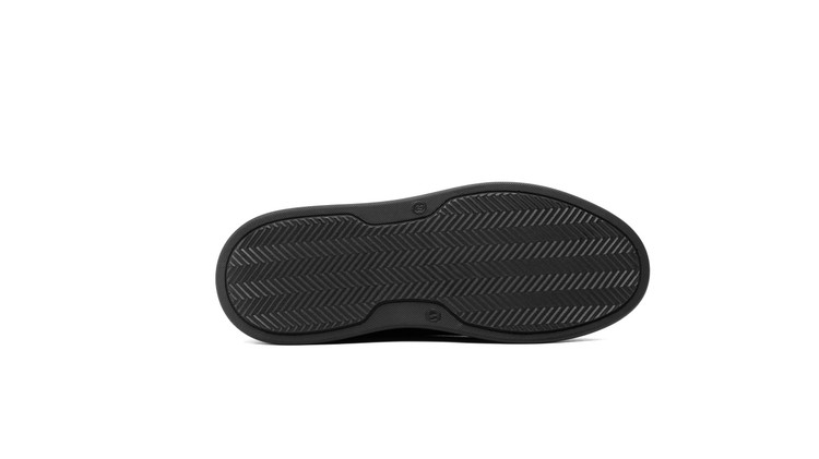 کفش اسپرت چرم مادو کد ۱۰۲۶