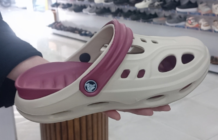 کراکس مردانه برند زیتون