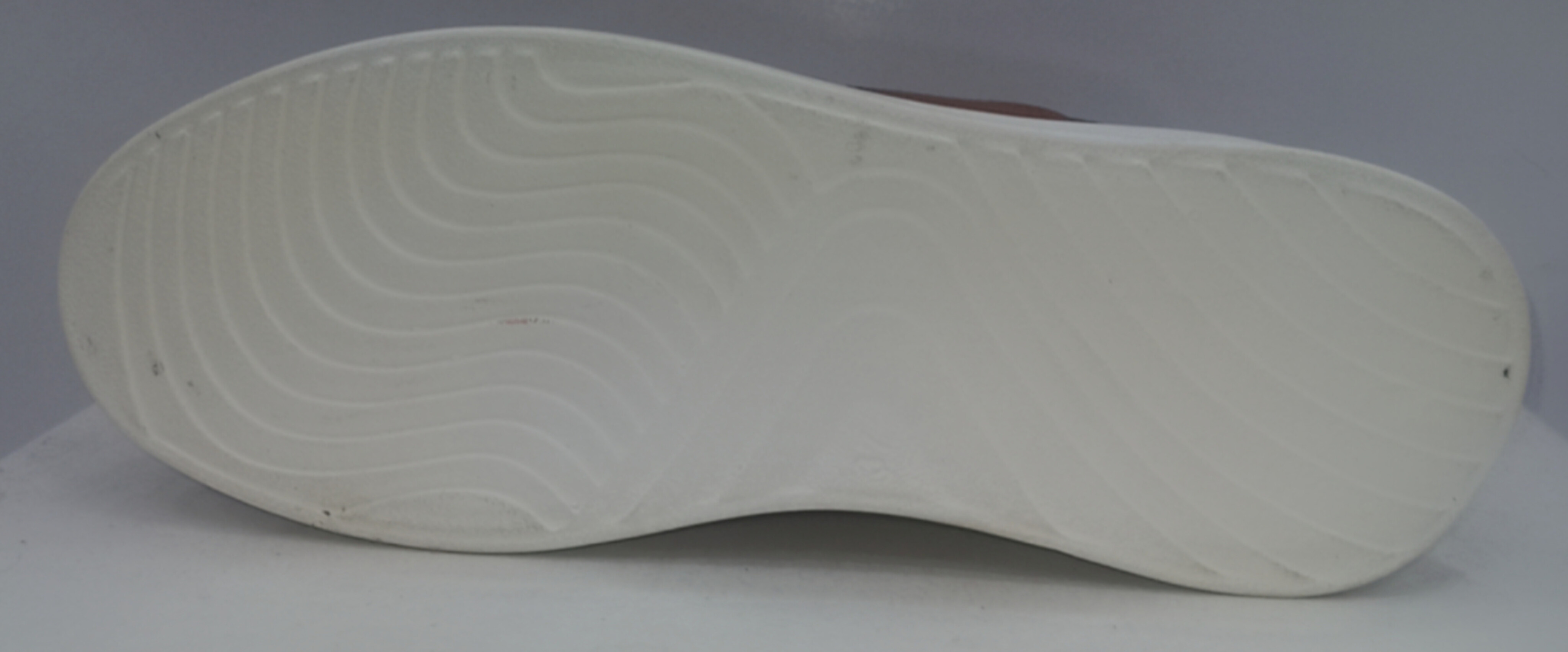 کفش اسپرت تمام چرم طبی زنانه دکتر برن