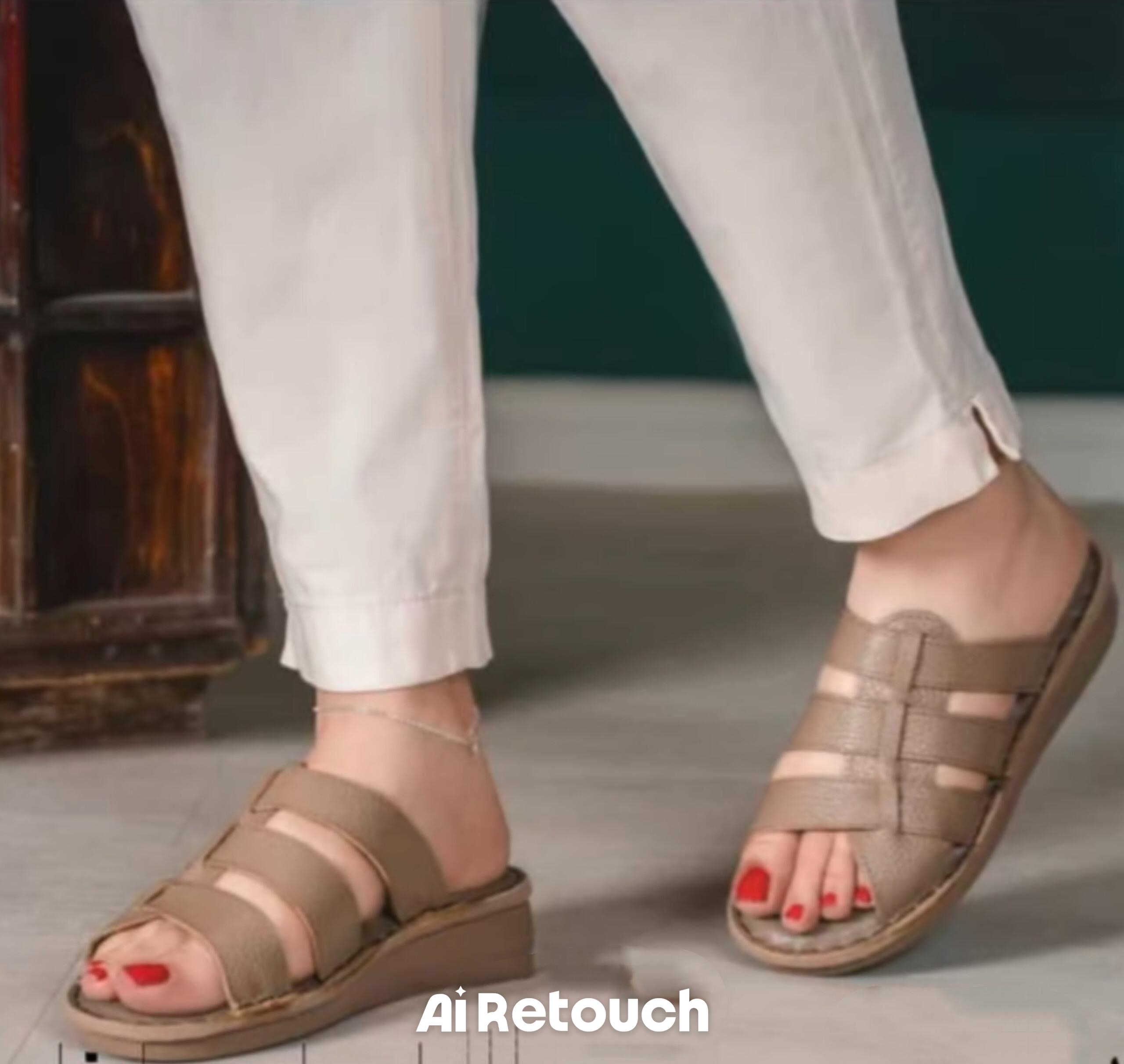 صندل طبی زنانه تمام چرم سام طب نوین مخصوص خار پاشنه و افراد دیابتی