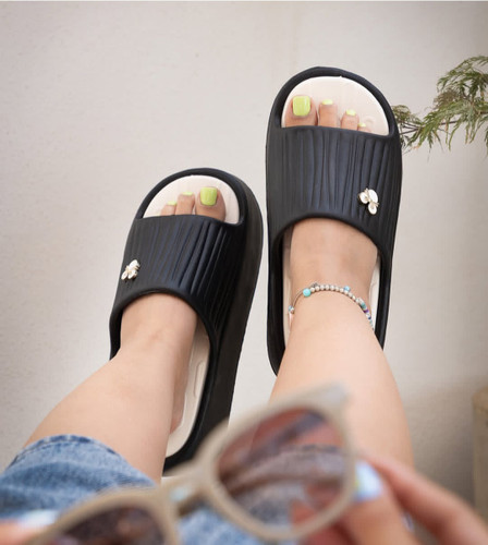 دمپایی زنانه مدل روتانا برند زیتون