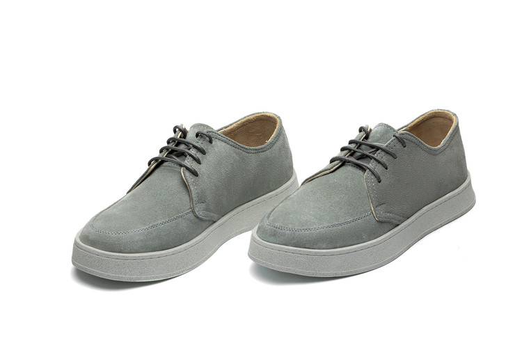 کفش اسپرت چرم مردانه مادو کد ۱۰۱۵