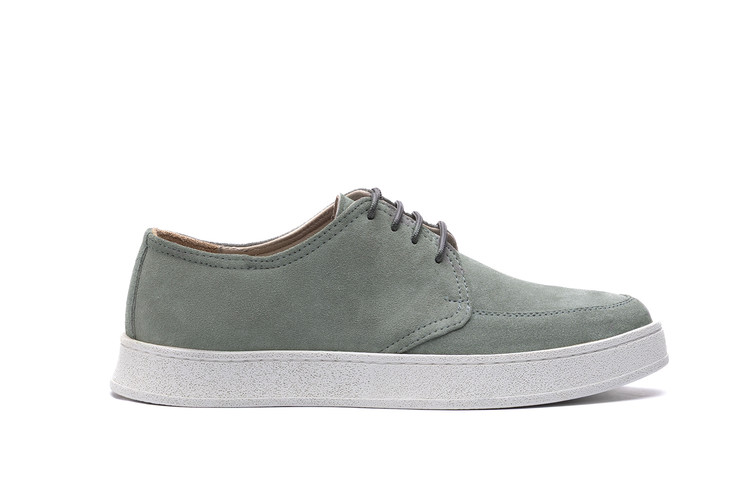 کفش اسپرت چرم مردانه مادو کد ۱۰۱۵