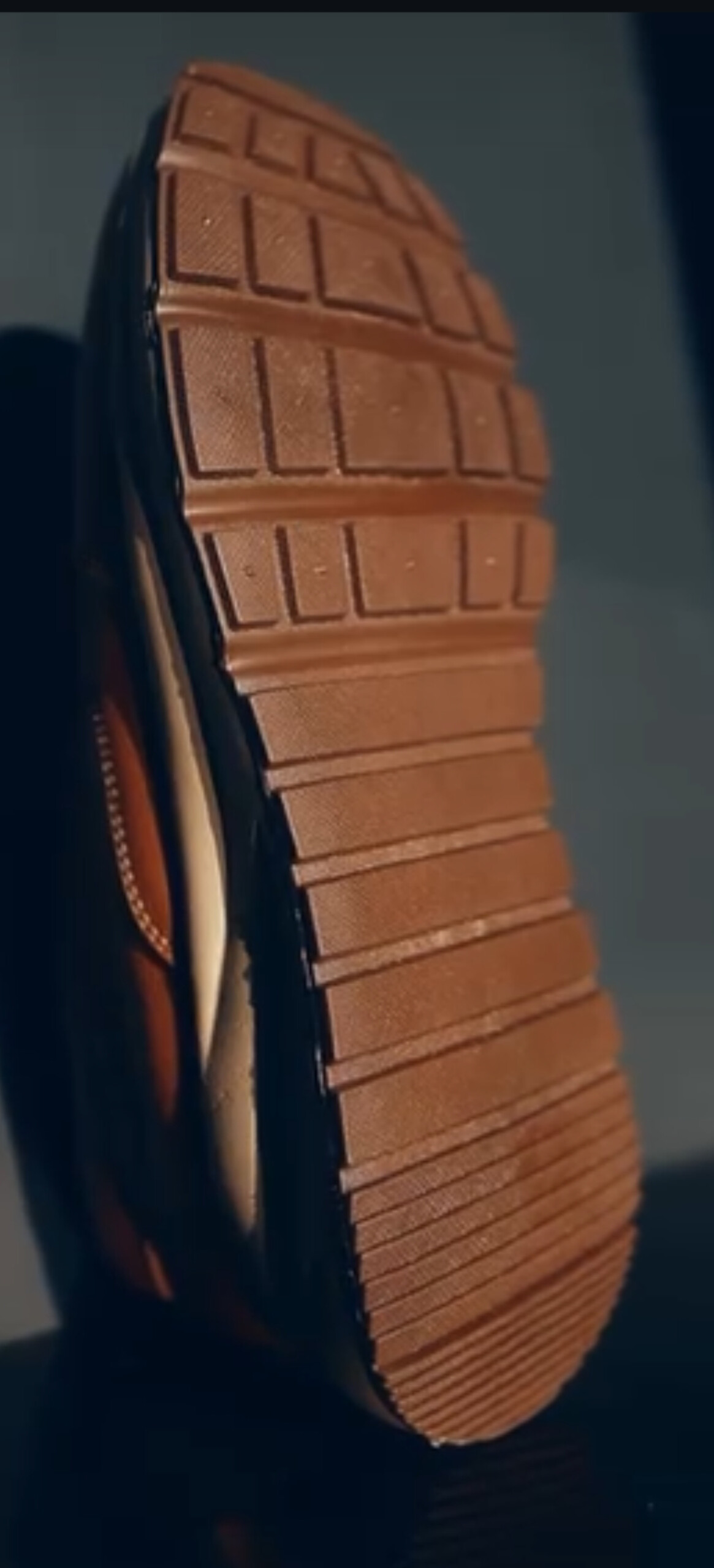 کفش تمام چرم طبی مردانه مدل مدرن برند آتروپات