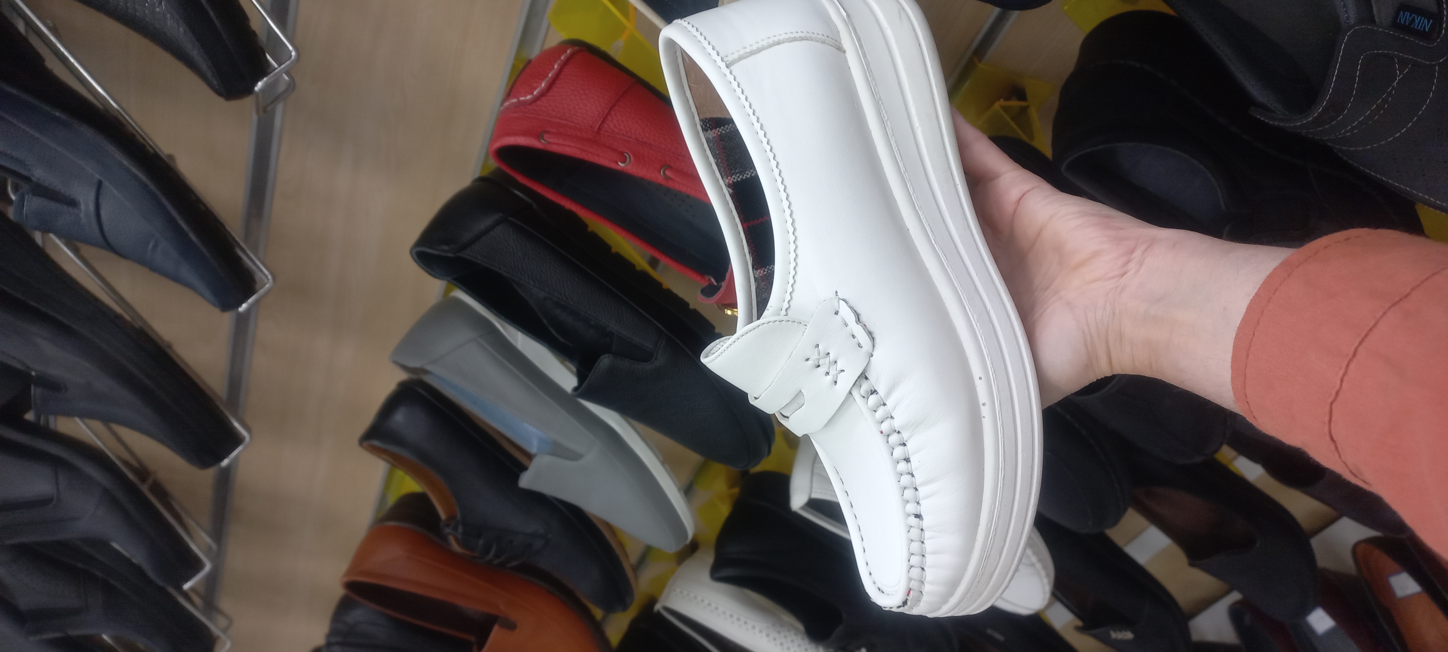 کفش طبی روزمره زنانه پاژند مدل دریا دارای پد مخصوص خار پاشنه