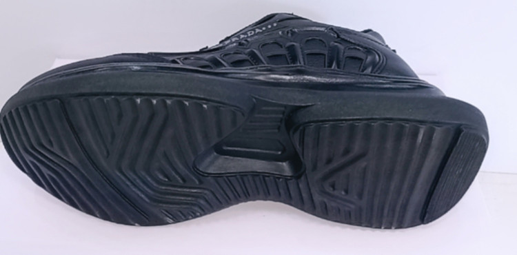 کفش اسپرت مردانه پرادا برند رویا