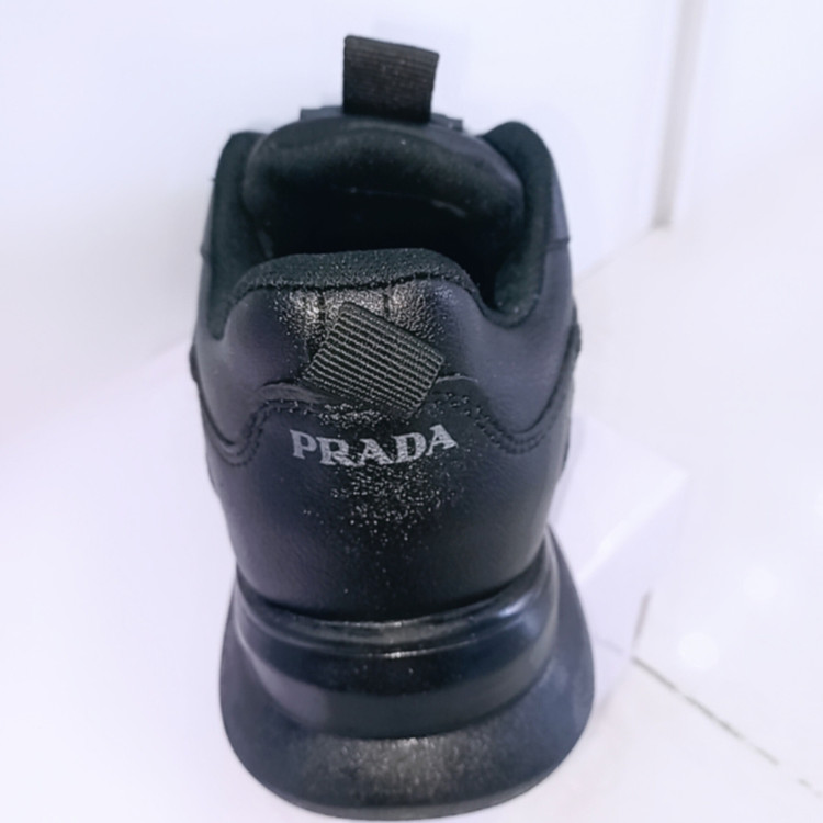 کفش اسپرت مردانه پرادا برند رویا