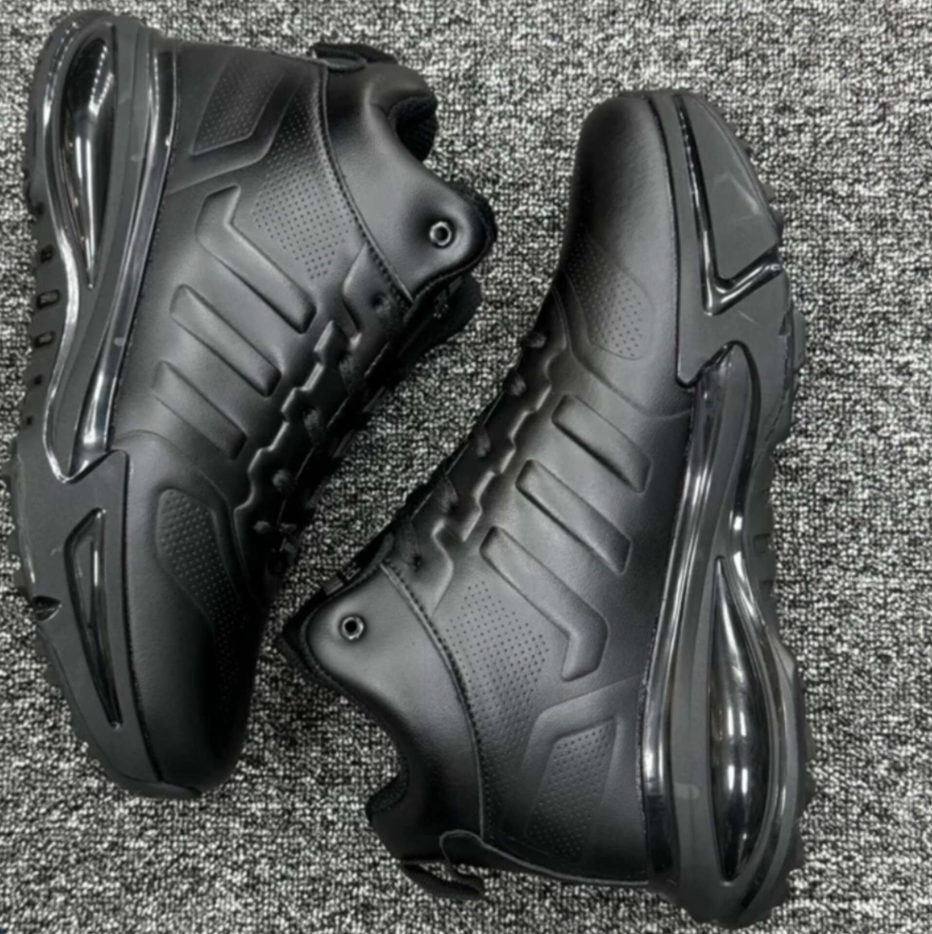 کفش اسپرت مردانه ساق بلند مدل پتروناس برند آپادانا