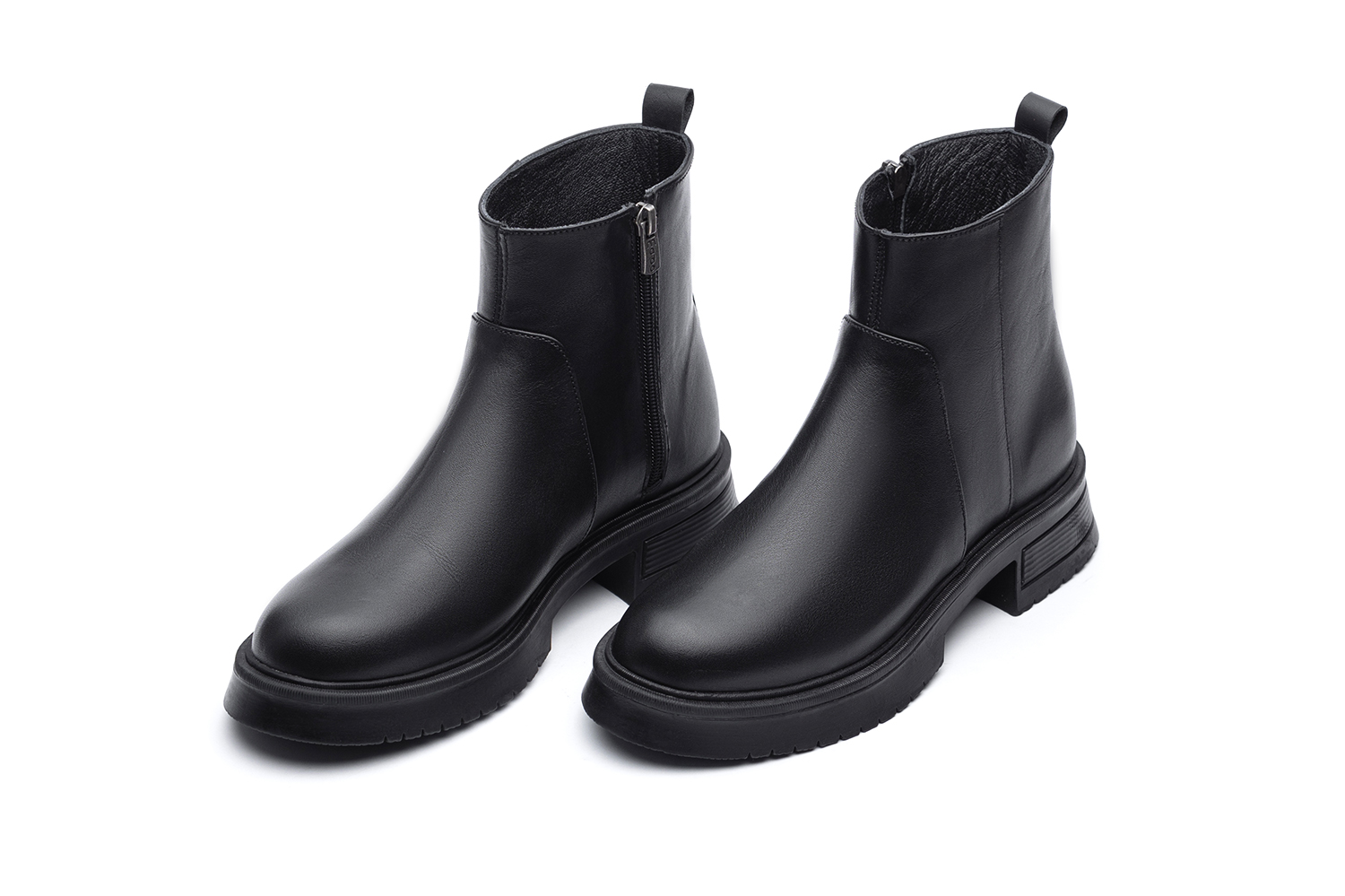 بوت زنانه چرم طبیعی برند مادو کد ۵۰۱۴ با تخفیف ویژه