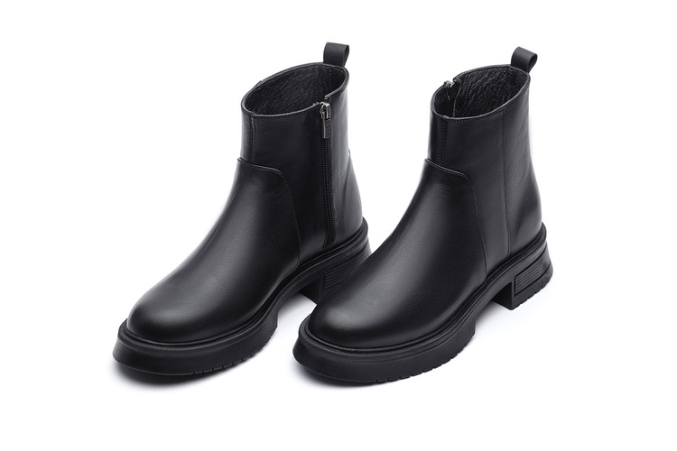 بوت زنانه چرم طبیعی برند مادو کد ۵۰۱۴ با تخفیف ویژه