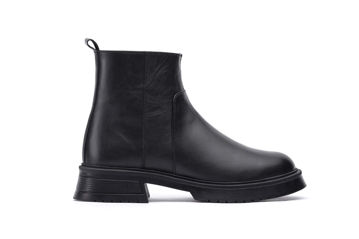 بوت زنانه چرم طبیعی برند مادو کد ۵۰۱۴ با تخفیف ویژه