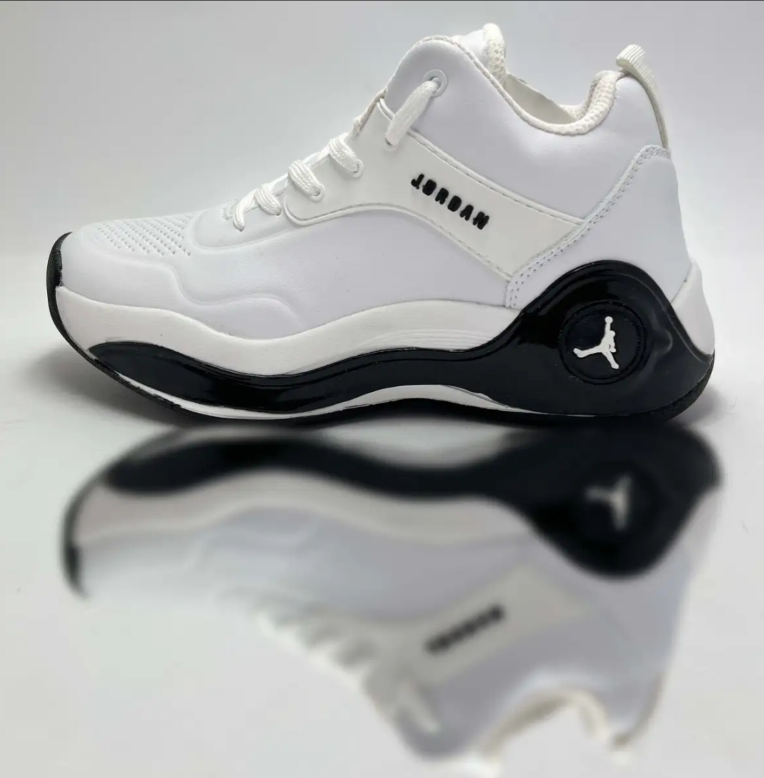 کتانی ساقدار جردن برند آپادانا