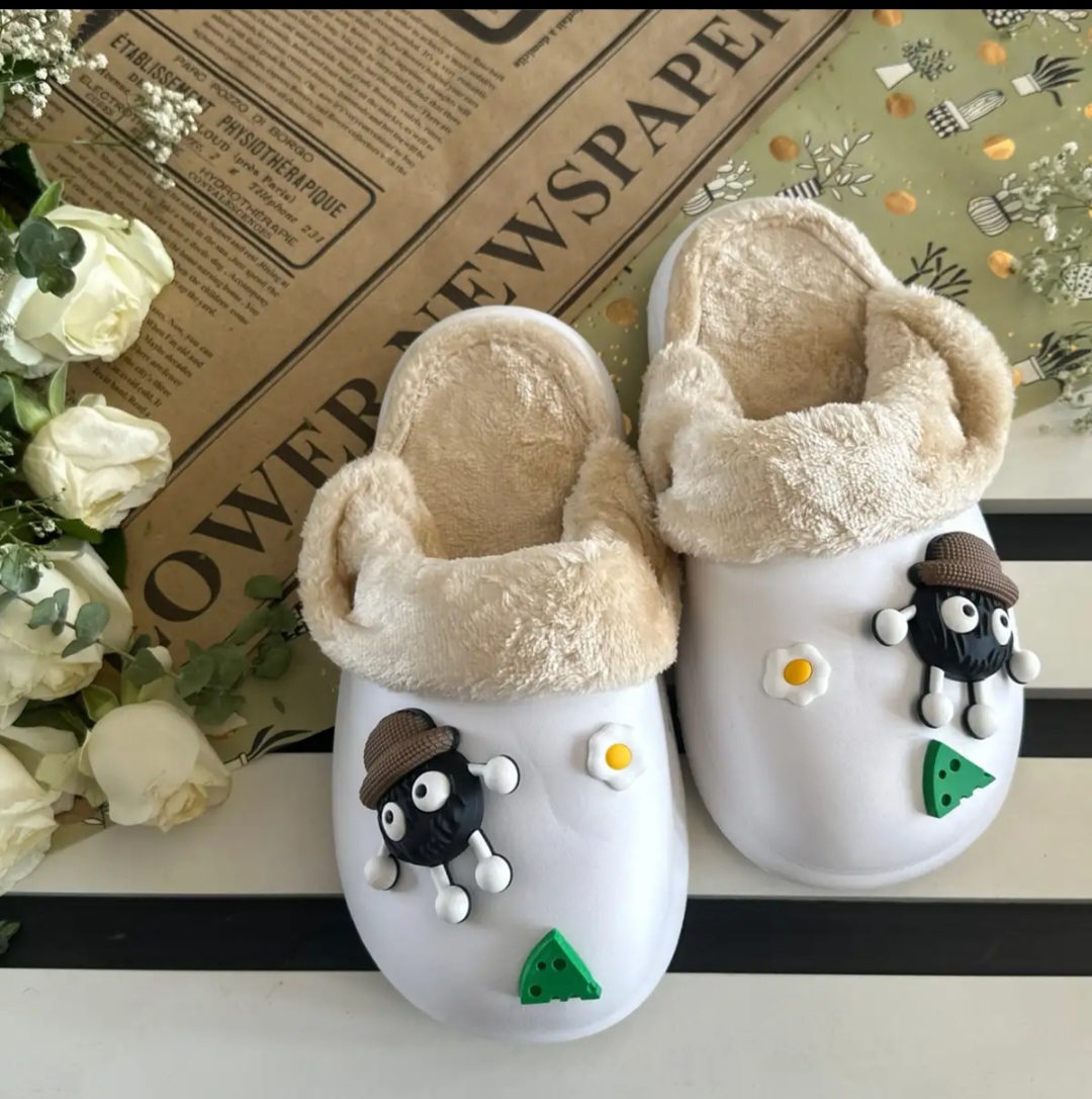 دمپایی زنانه پولیشی مدل کریسمس برند زیتون