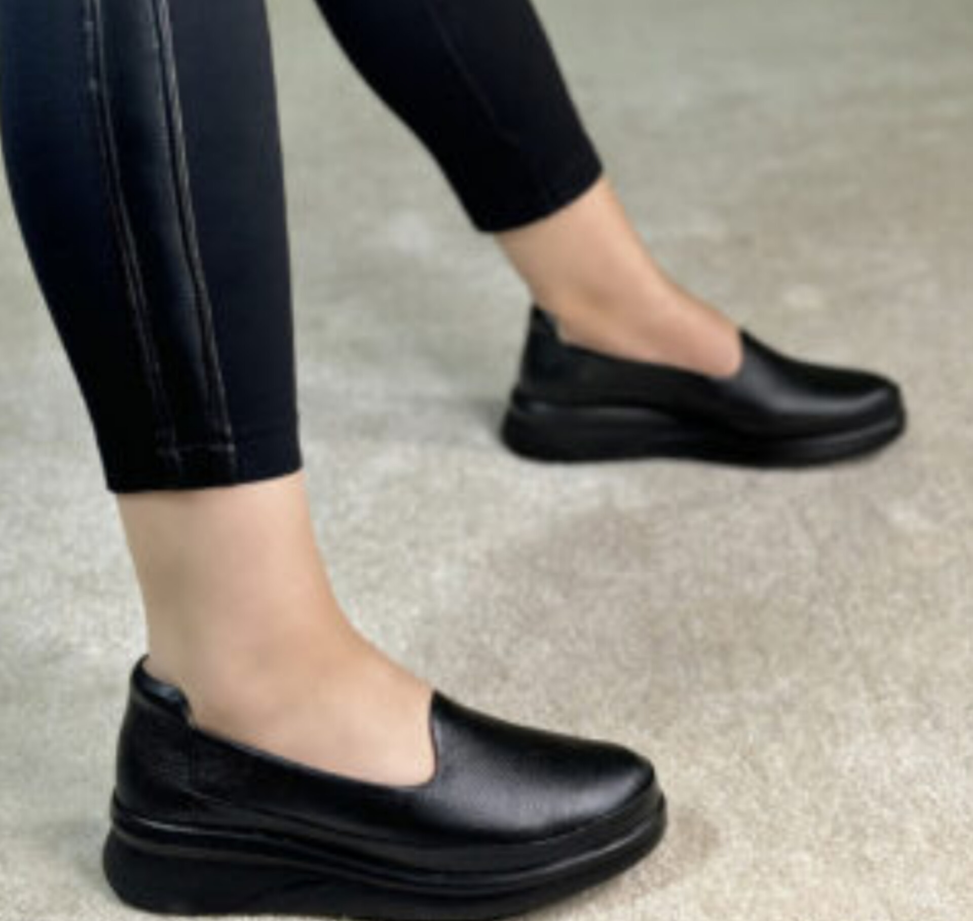 کفش لژدار تمام چرم دکتر برن  مدل تارادارای پد مخصوص خار پاشنه