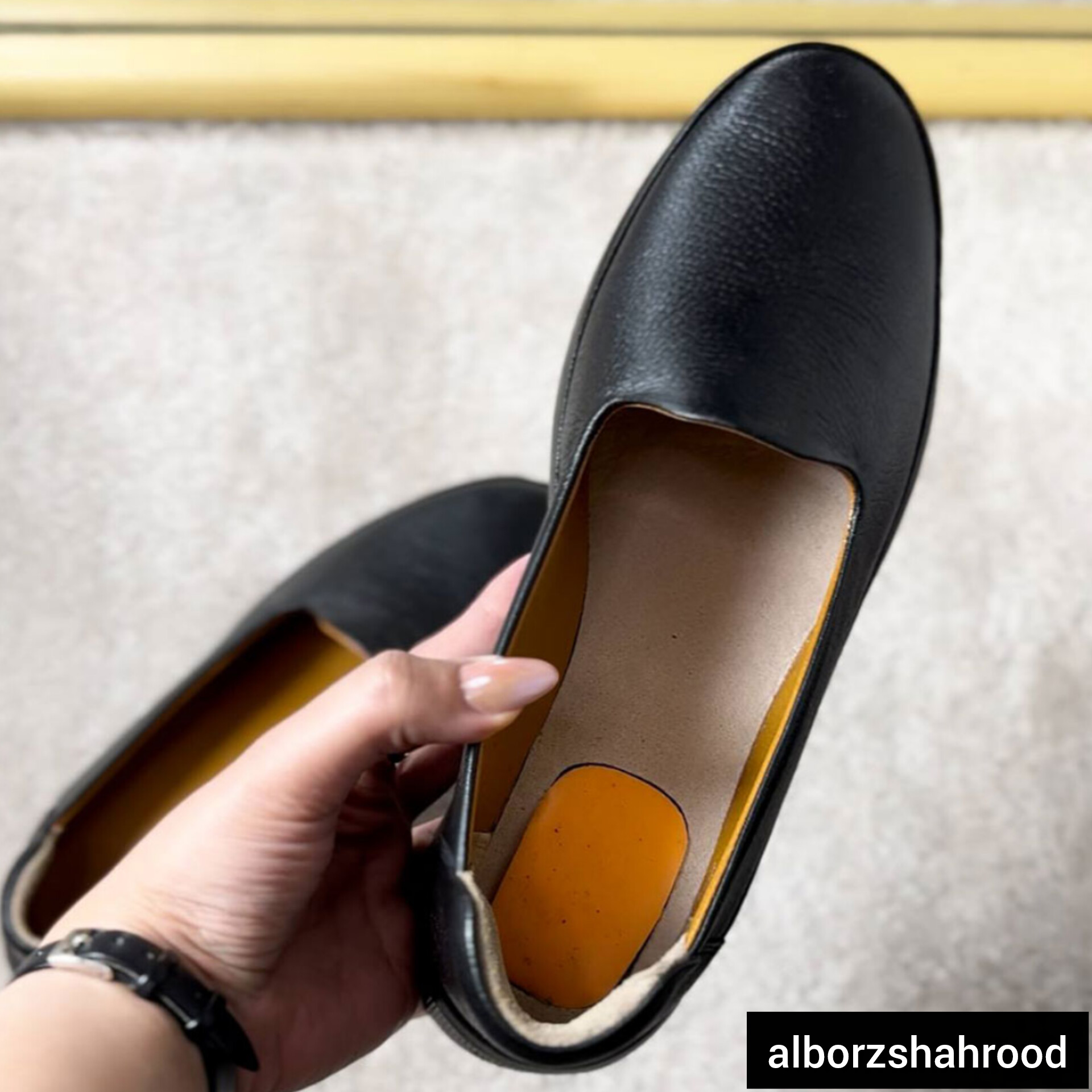 کفش لژدار تمام چرم دکتر برن مدل تارا دارای پد مخصوص خار پاشنه