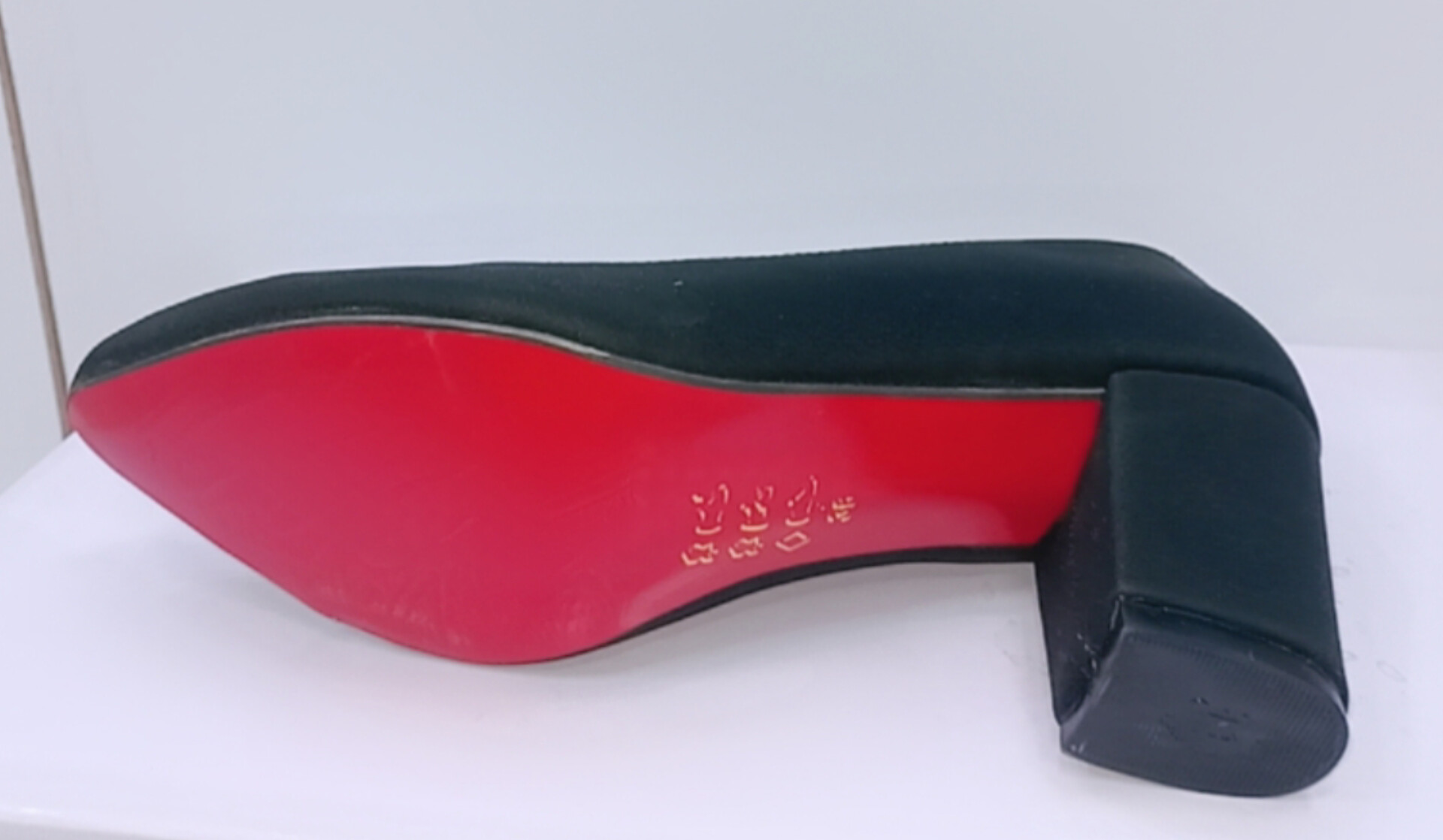 کفش زنانه پاشنه دار شیک و راحت