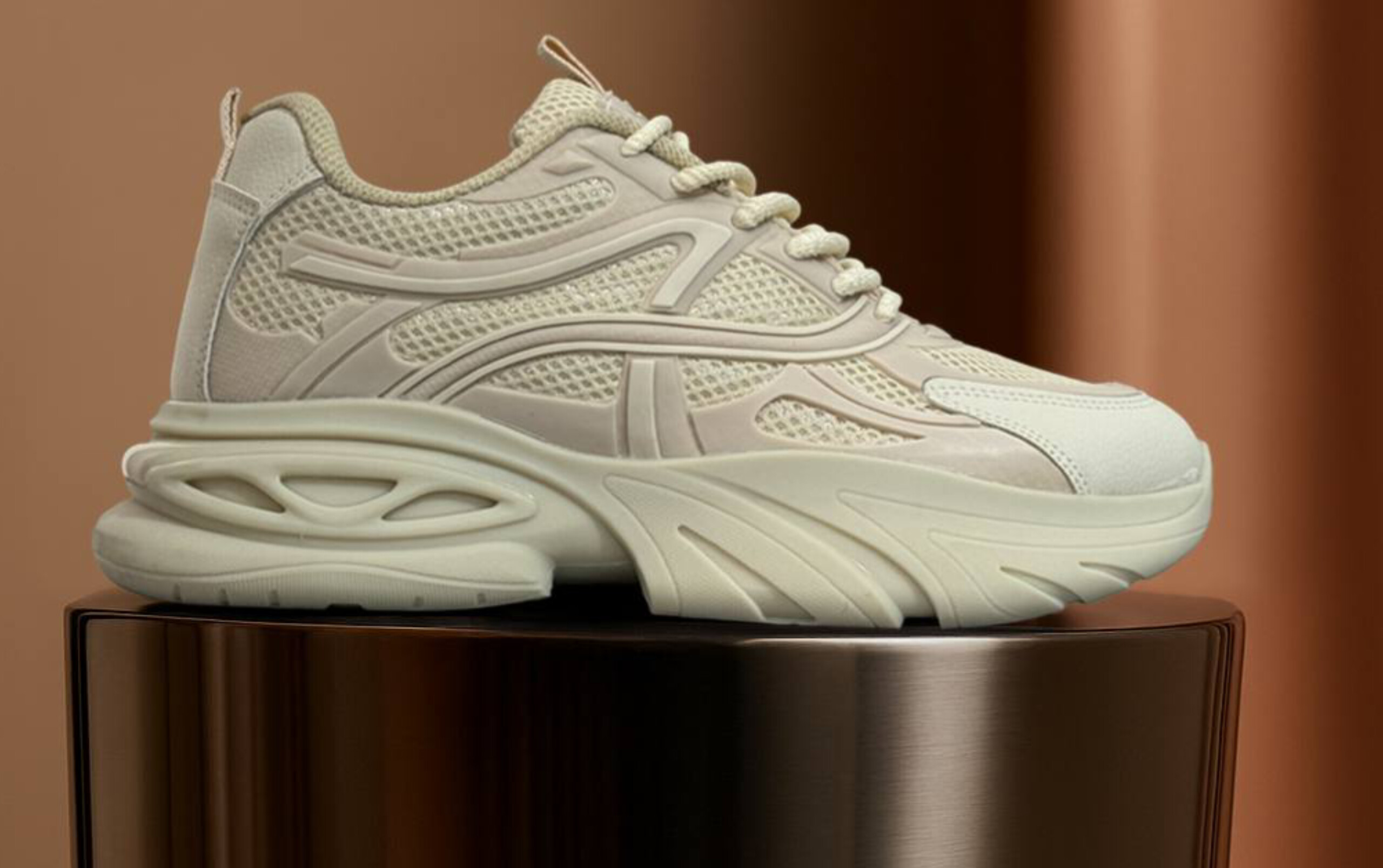 کتانی مردانه بالنسیاگا برند پدیده شیک و خوش پا با متریال وارداتی