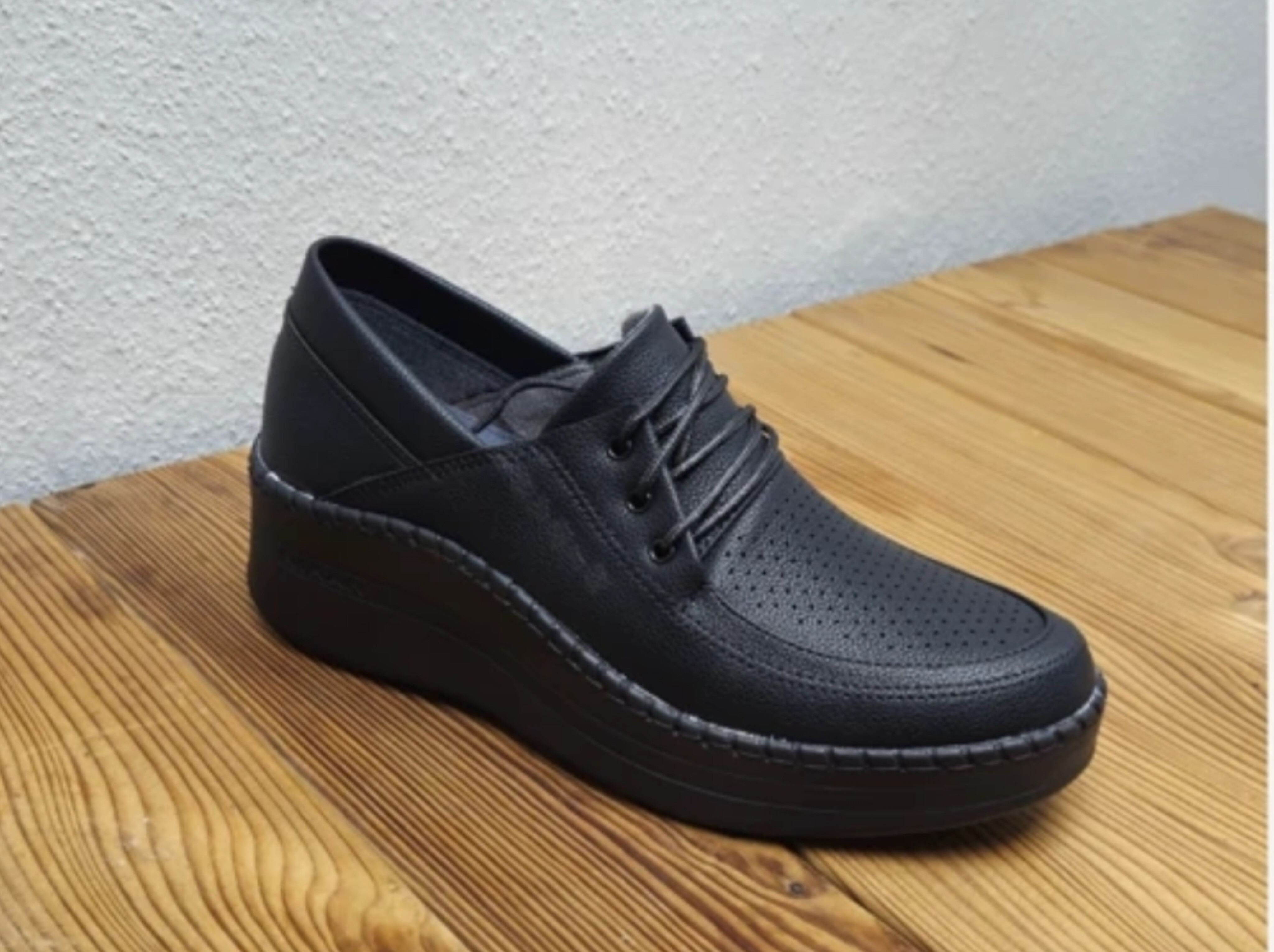 کفش طبی لژدار زنانه نیکان گام مدل آزاده مخصوص خار پاشنه