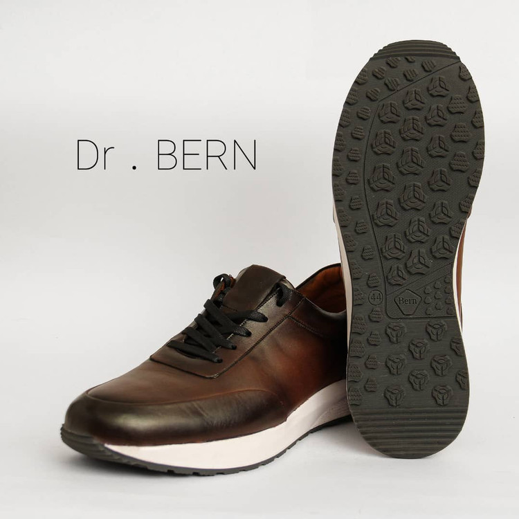 کفش طبی اسپرت چرم مردانه دکتر برن.
