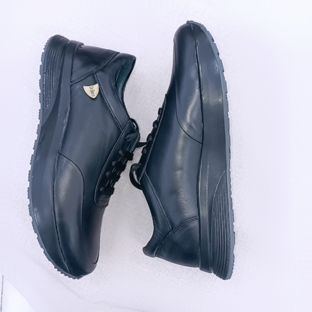 کفش طبی اسپرت چرم مردانه دکتر برن.