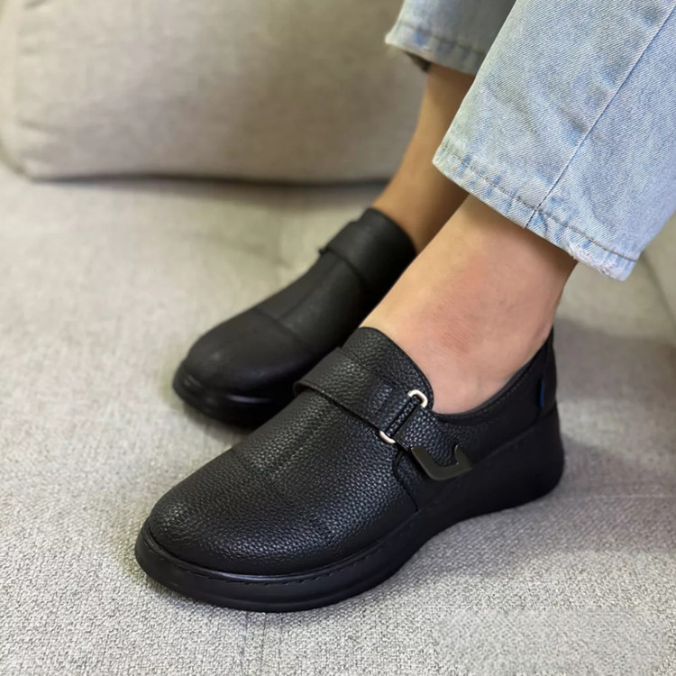 کفش طبی داثوش مدل صلیبی مخصوص خار پاشنه