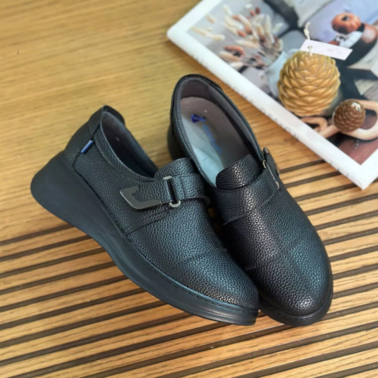 کفش طبی داثوش مدل صلیبی مخصوص خار پاشنه