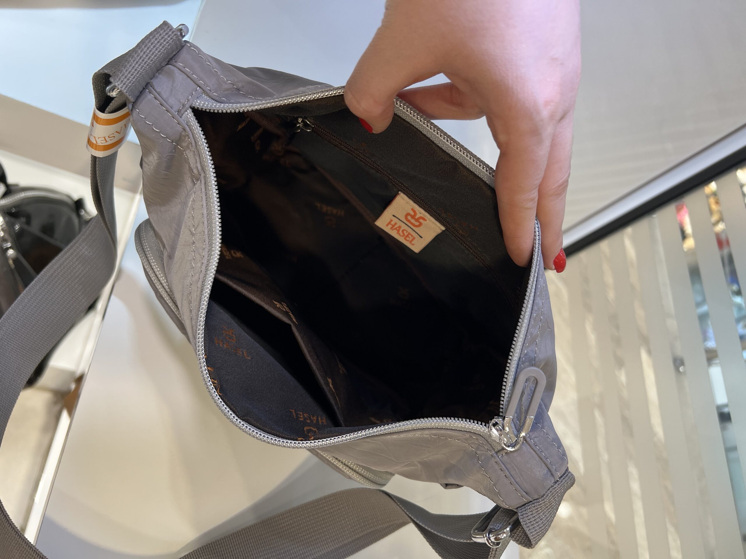 کیف دوشی اسپرت برند حاصل کد ۱۳۲۹