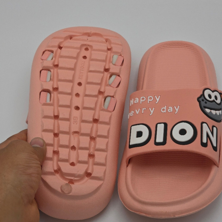 دمپایی بچه گانه داینا برند زیتون