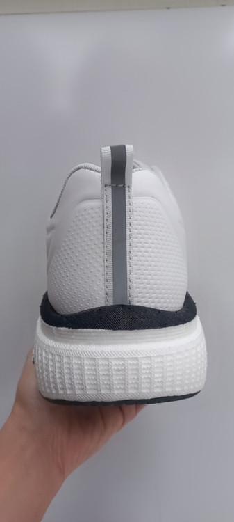 اسکیچرز مردانه بزرگپا سایز ۴۵ تا ۴۷ با زیره بسیار نرم