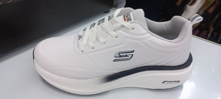 اسکیچرز مردانه بزرگپا سایز ۴۵تا ۴۷ با زیره بسیار نرم