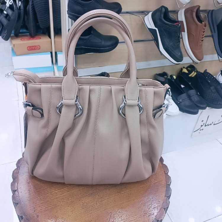 کیف دستی و دوشی زنانه حاصل کد ۱۵۳۲