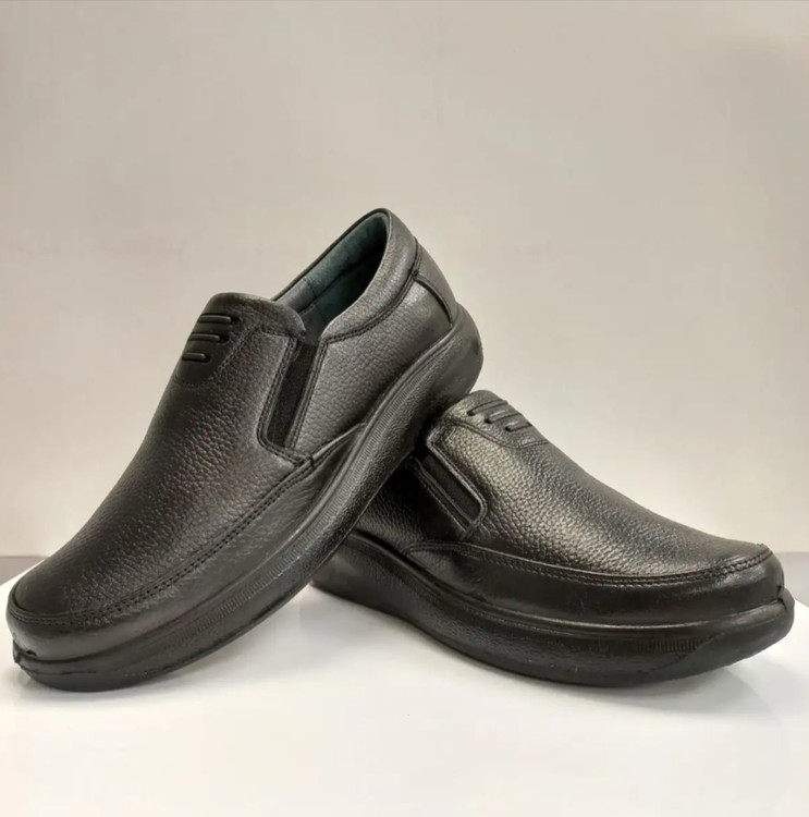 کفش تمام چرم طبی مردانه اکتای برند پاژند