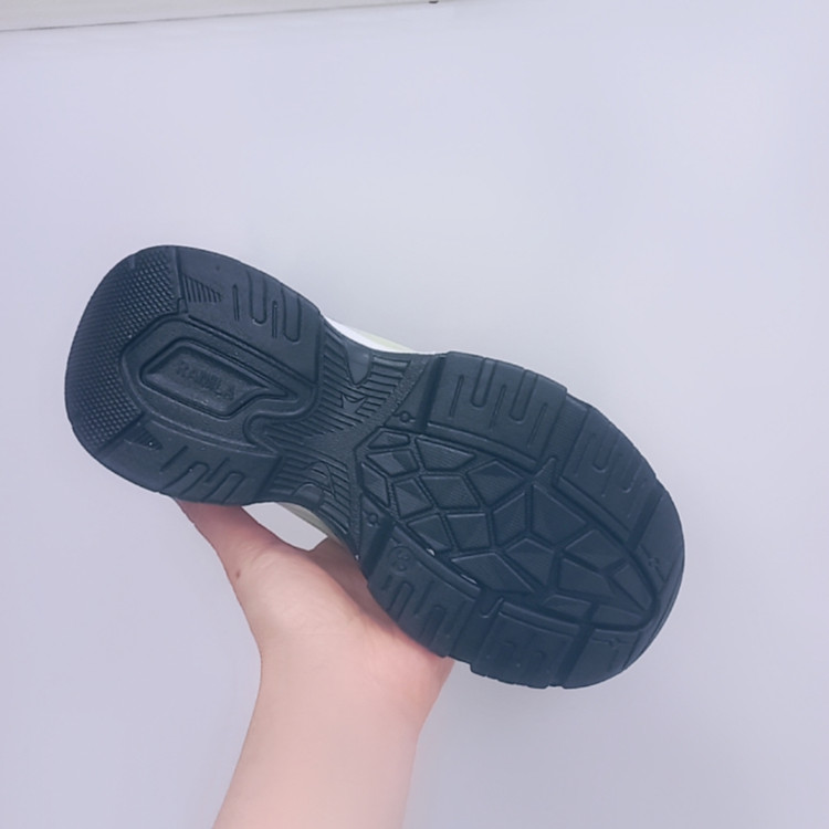 کتانی بچه گانه رامیلا طرح نایکی